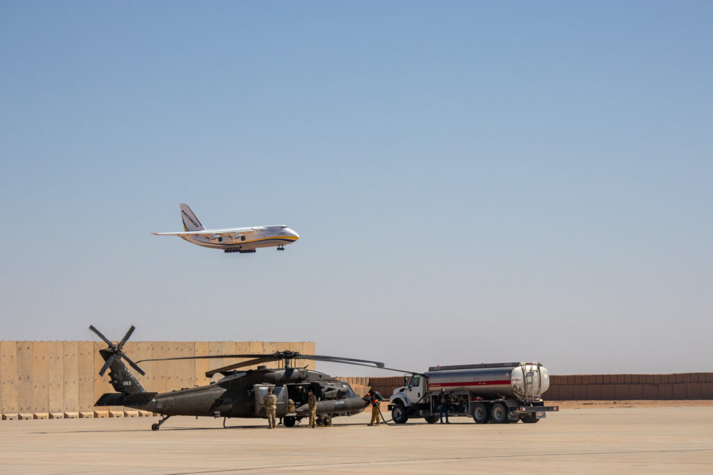 Team Nederlandse luchtmacht met Antonov An-124 naar Irak