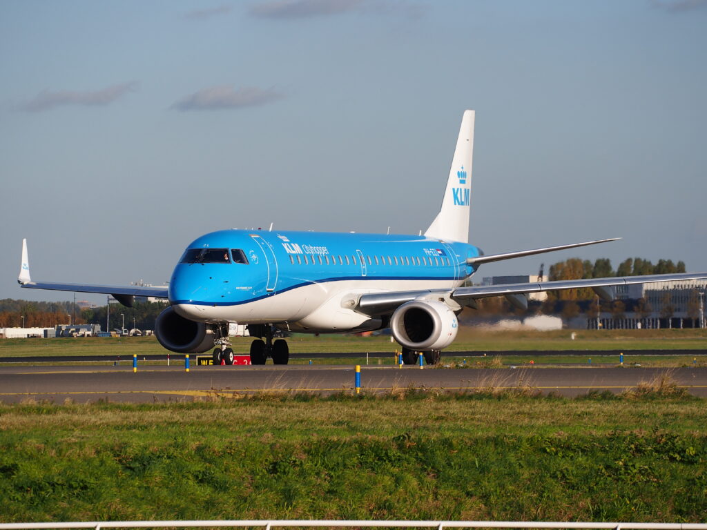 Dodelijk ongeval op Schiphol: persoon in motor KLM-vliegtuig