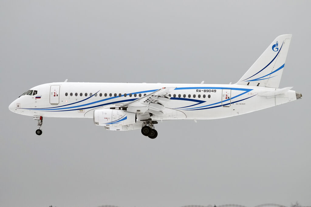Russische Superjet crasht acht minuten na take-off