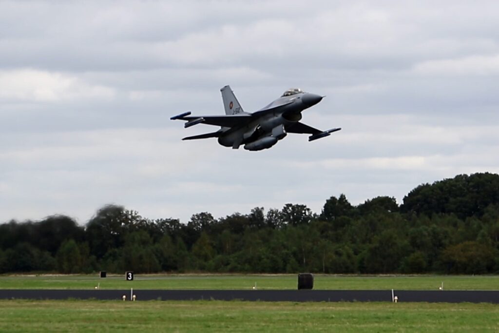 Oekraïense F-16’s wekenlang zonder Amerikaanse raketten