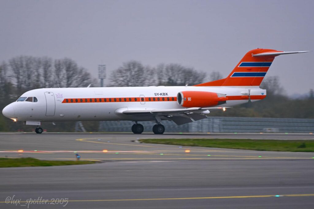 Oranje Fokker naar Afrika, inclusief eigenaar