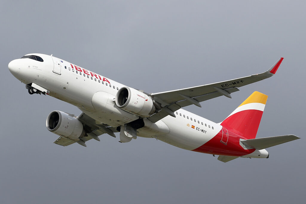 Passagier springt voor vertrek uit Airbus A320neo