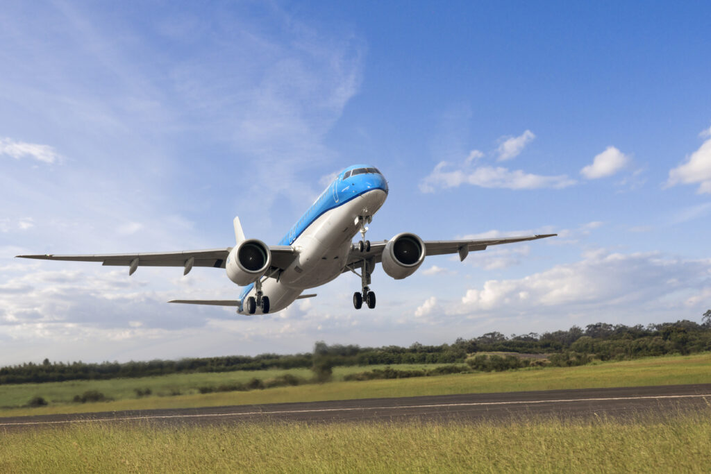KLM Embraer keert terug naar Schiphol