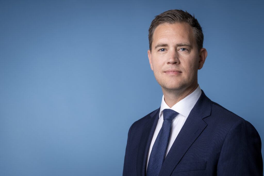 KLM-top krijgt minister van Financiën achter zich aan