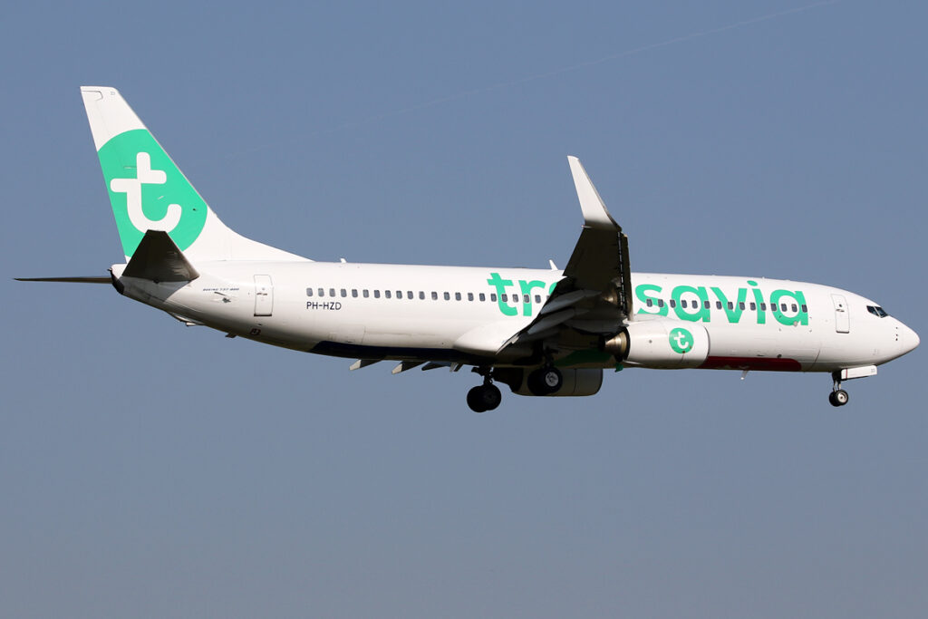 Vluchten gehinderd wegens sneeuwval, Transavia wijkt uit