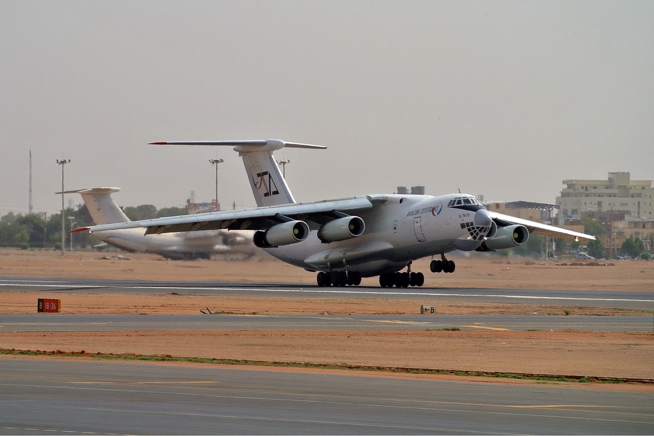 Ilyushin Il-76 neergeschoten door raket