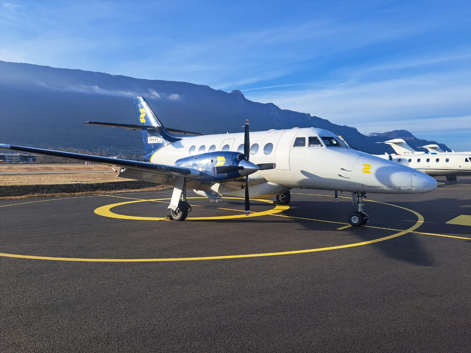 Nederlandse airline blijft vliegen op belangrijke route: ‘Zeer trots’